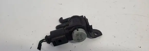 Volkswagen PASSAT B6 Turbo solenoid valve 1J0906283C