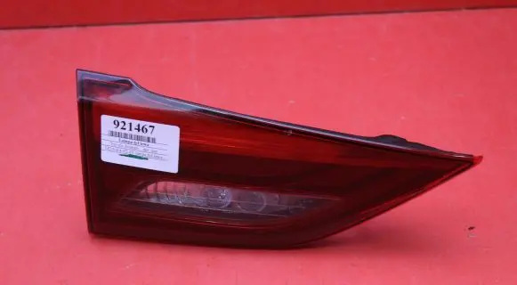 Toyota Avensis T220 Rear/tail lights