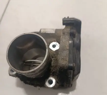 Renault Master III Throttle valve 8200987453 62013421