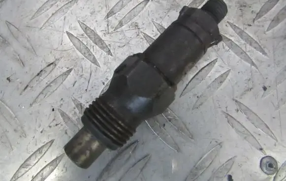 Volvo S40, V40 Fuel injector LCR6735401D