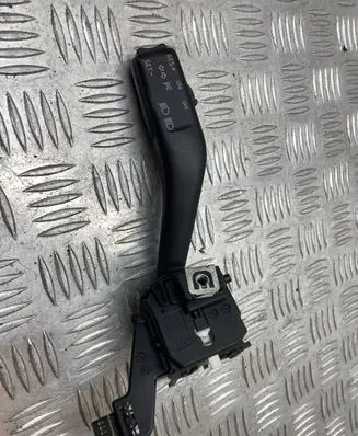 Volkswagen PASSAT B6 Indicator stalk 1K0953513A