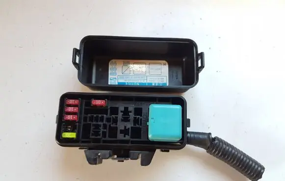 Lexus RX 330 - 350 - 400H Fuse box set 