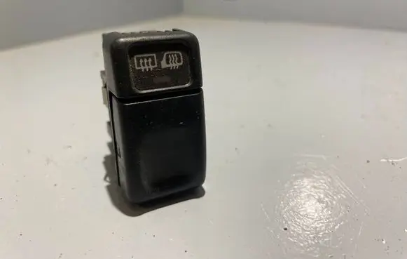 Volvo 850 Windscreen/window heater switch 9128263 95W50K