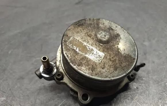 Opel Signum Vacuum pump 55187760