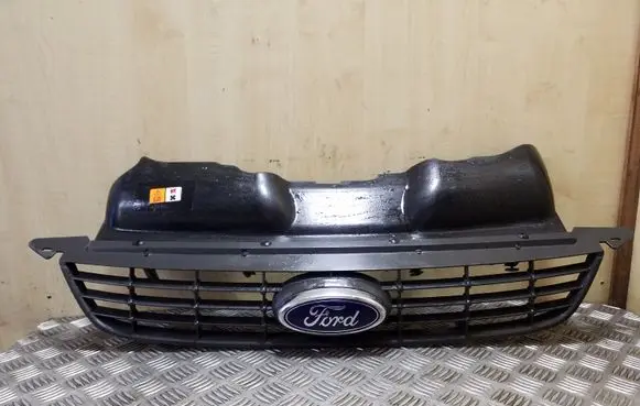 Ford Focus Front bumper upper radiator grill 8M518200