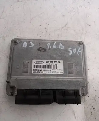 Audi A3 S3 8L Engine control unit/module 06A906033BB 5WP4021203