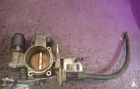 Opel Astra G Throttle body valve 90529710