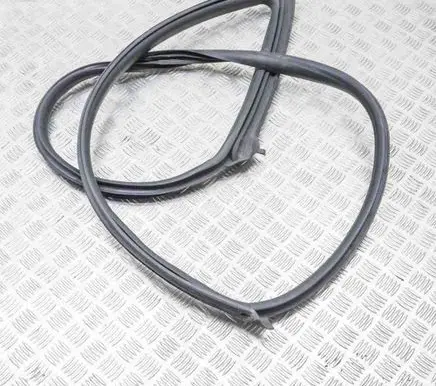 Maserati Ghibli Rubber seal front coupe door 