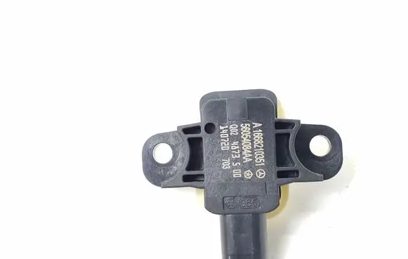 Jeep Grand Cherokee Airbag deployment crash/impact sensor A1668210351 56054084AA