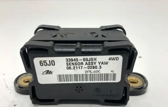 Suzuki Grand Vitara II ESP acceleration yaw rate sensor 33945-65J00