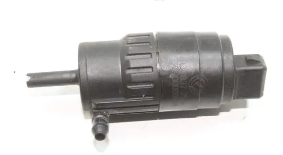 Maserati Ghibli Windscreen/windshield washer pump D28322516