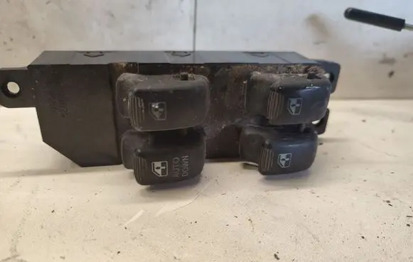 Hyundai Santa Fe Electric window control switch 9357026000