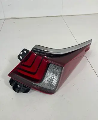 Lexus ES 300h (7th Gen) Rear/tail lights