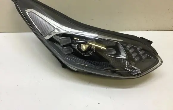 KIA Sportage Headlight/headlamp 92102F1510 F192102200