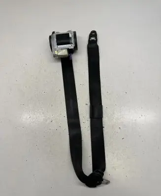 Audi A4 S4 B7 8E 8H Front seatbelt 8E0857706F