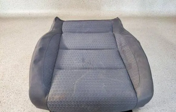 Volkswagen Touran I Seat trim 