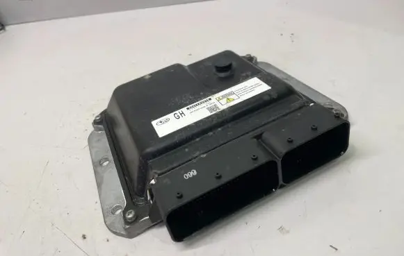 Subaru Outback Engine control unit/module 22611AU270