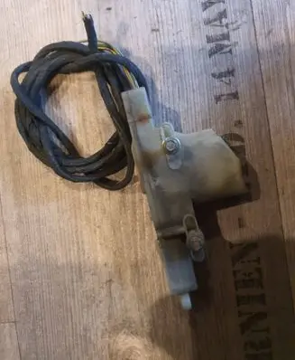 BMW 3 E30 Central locking motor 654321