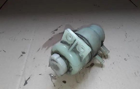 Mitsubishi Outlander Power steering fluid tank/reservoir NOCODE