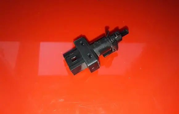 Clutch pedal sensor