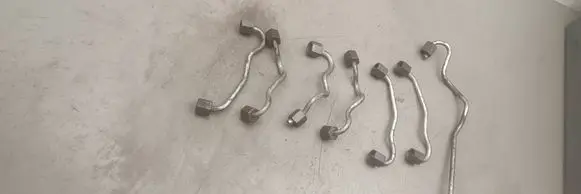 BMW 3 E90 E91 Fuel injector supply line/pipe 