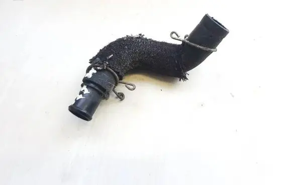Toyota Avensis T270 Engine coolant pipe/hose