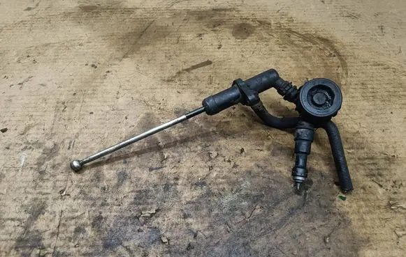 Lancia Delta III Clutch slave cylinder 55221358