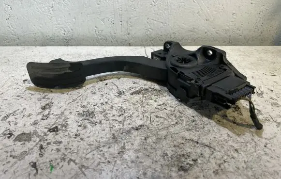 Ford Mondeo MK IV Accelerator throttle pedal 6PV00922008 20032007 C95YE02