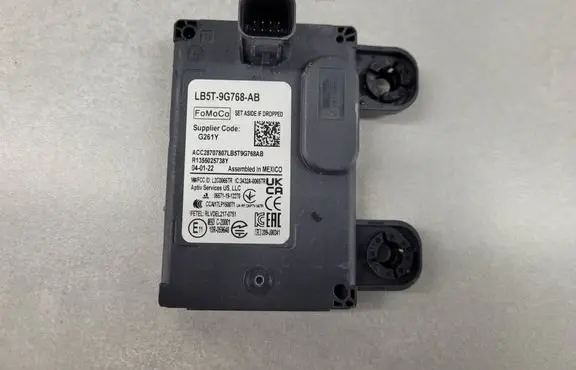 Ford Kuga III Distronic sensor radar LB5T-9G768-AB