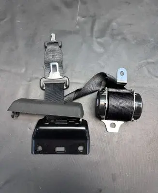 Toyota Hilux VIII Rear seatbelt 629924600A 93000500 6299247