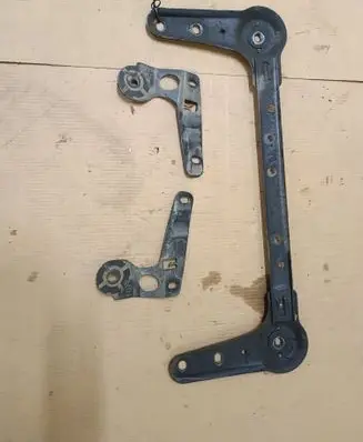 Nissan Leaf II (ZE1) Front subframe