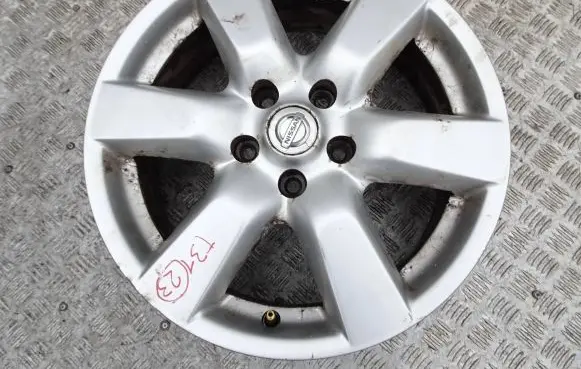 Nissan X-Trail T31 R17 alloy rim 