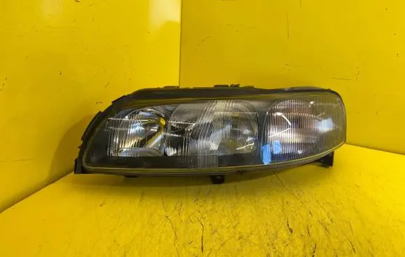 Volvo V70 Headlight/headlamp 5486