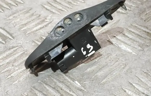 Audi A3 S3 8V Windshield washer spray nozzle 8V3955988A