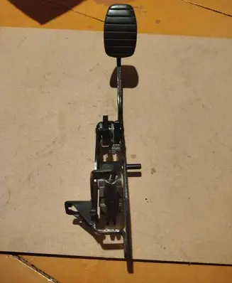 Renault Clio II Clutch pedal 7700430730