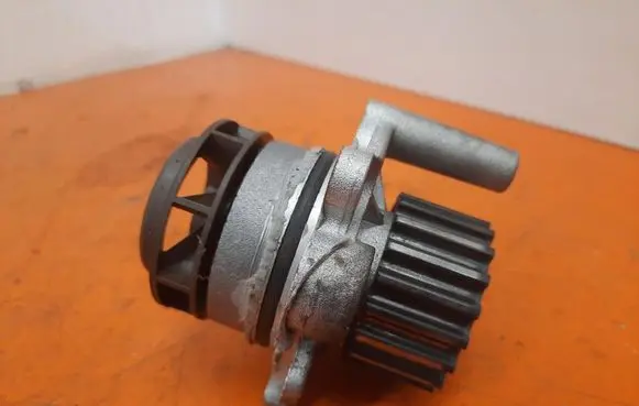 Skoda Fabia Mk2 (5J) Water pump 