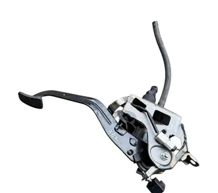 Hyundai i40 Clutch pedal 328023Z970
