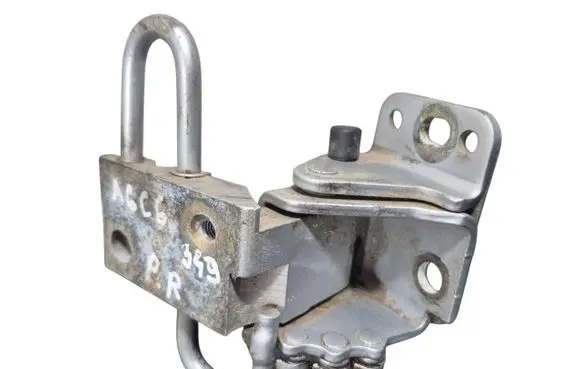 Audi A6 S6 C6 4F Front door lower hinge 8E0831412B