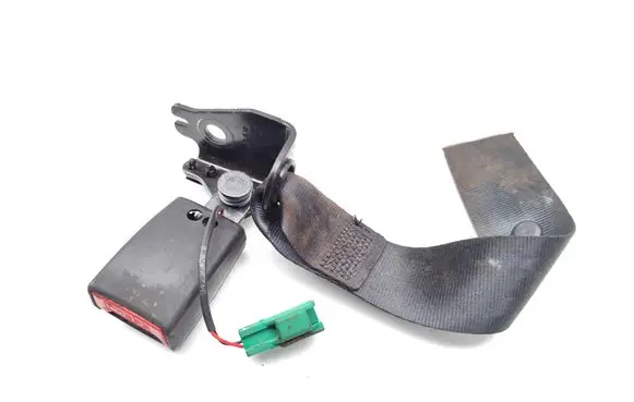 Fiat 500 Middle seatbelt (rear) 34232494 P003857582