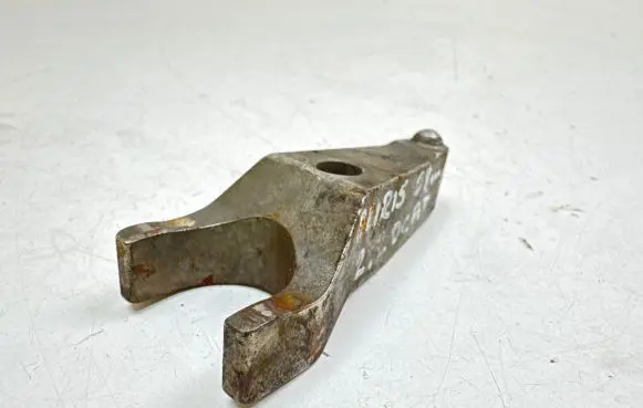 Toyota Auris 150 Fuel Injector clamp holder