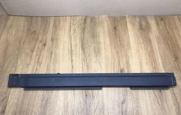 Trunk/boot lower side trim panel