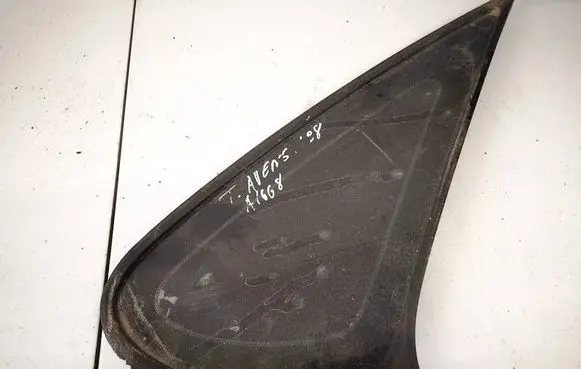 Toyota Avensis T220 Rear side window as2