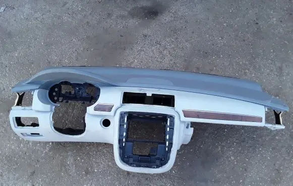 Mercedes-Benz R W251 Dashboard 2518600805 A2518600805