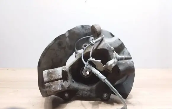 BMW 5 E60 E61 Front wheel hub