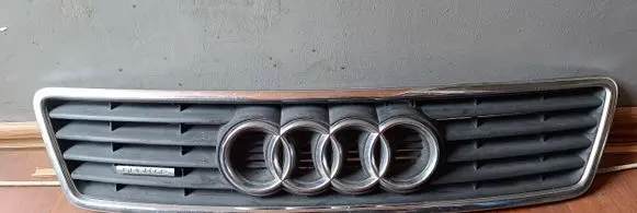 Audi A6 S6 C5 4B Front bumper upper radiator grill 4B0853651A