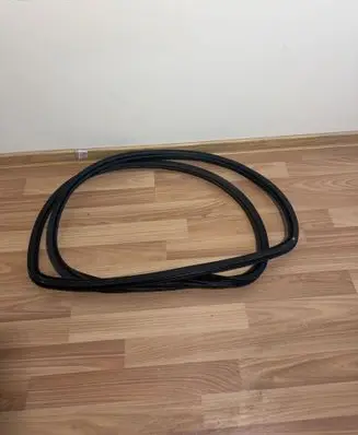 Audi Q7 4L Rear door rubber seal (on body) 4L0833721