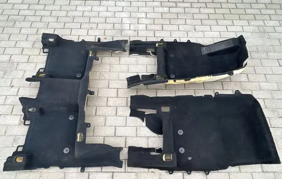 Jeep Grand Cherokee WL Interior carpet 6PP41TX7AC 6SM95TX7AB 6QE86TX7AA