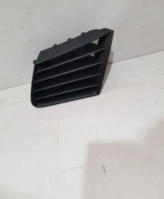 Seat Ibiza III (6L) Quarter panel pressure vent 6L0853677