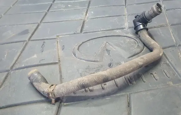 Peugeot 607 Engine coolant pipe/hose