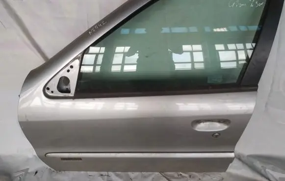 Citroen Xsara Front door pilkos